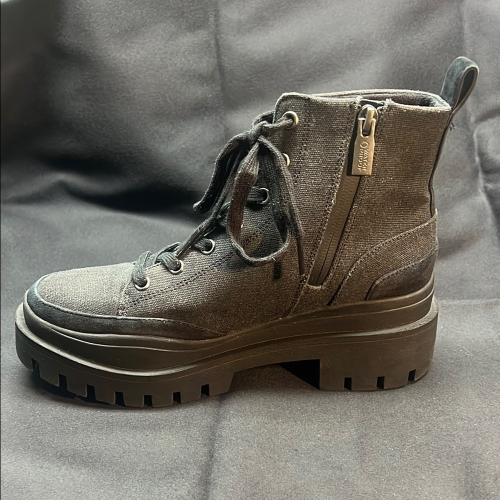 Waterproof high top shoes - Picture 5 of 12